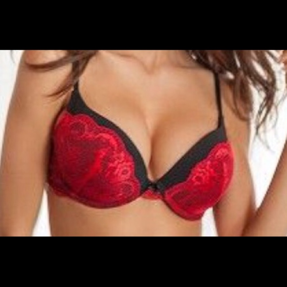 Add 2 cups Adore Me bra